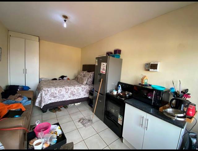 12 BEDROOM HOUSE FOR SALE IN LEACHVILLE EXT 3